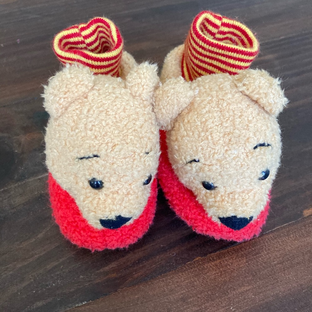 Vintage Winnie the Pooh Slippers